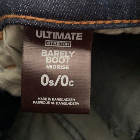 EXPRESS Ultimate stretch Barely Boot mi rise jeans - Picture 7 of 7